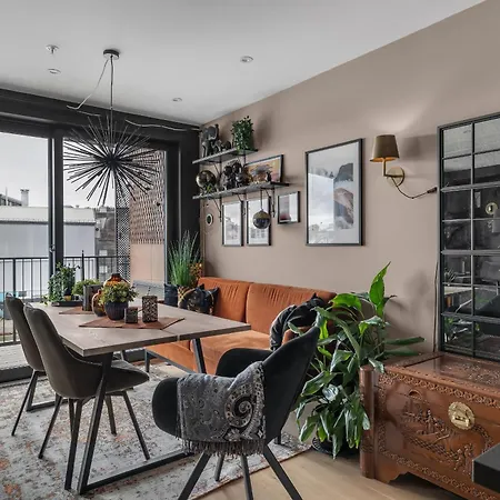Harborfront Haven, Apartment *