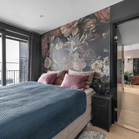 Harborfront Haven,