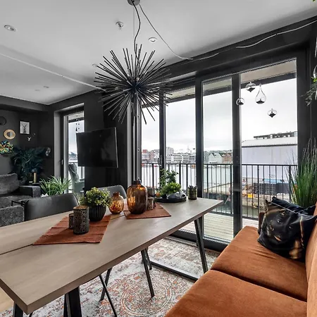 Harborfront Haven, Apartment
